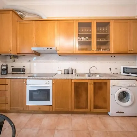 Beautiful Apartment Near The Center Of Lisbon Exterior photo